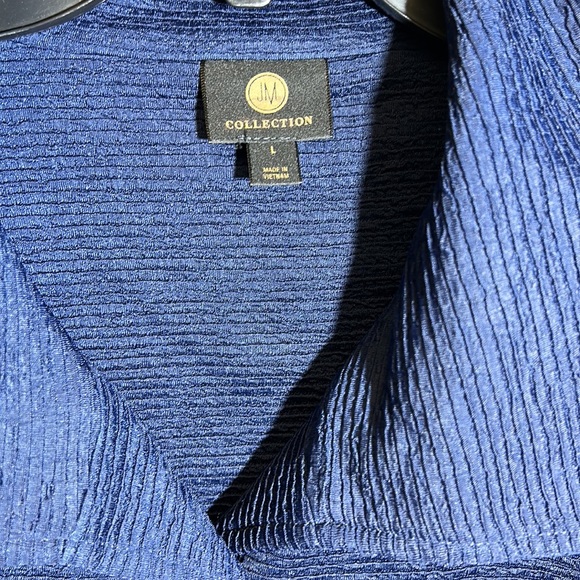 Collection Women’s Top - Picture 2 of 4